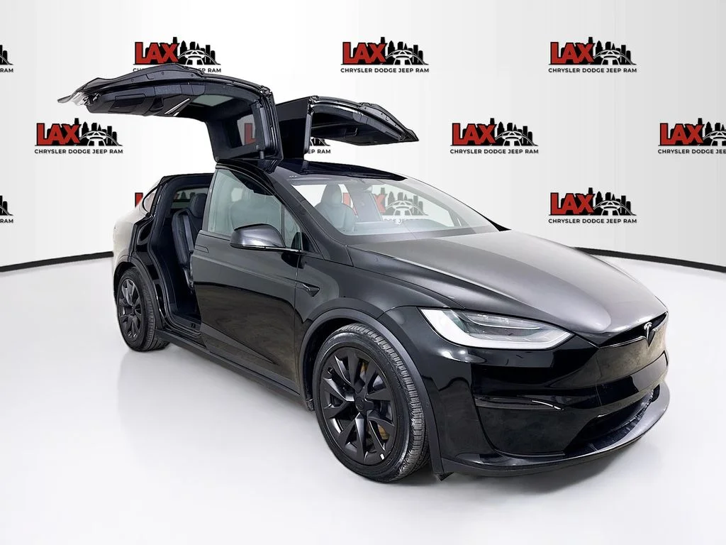 Used 2023 Black Tesla Standard Range image 1