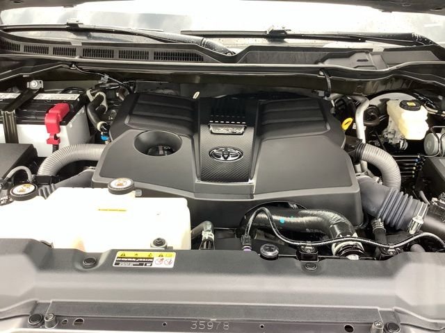 Used 2023 Magnetic Gray Metallic Toyota Platinum image 22