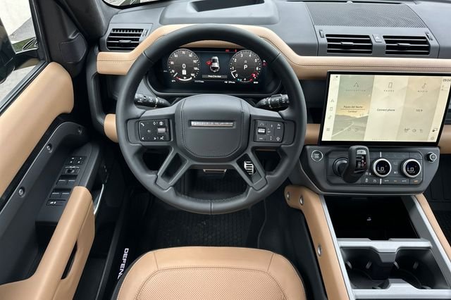 New 2026 Santorini Black Land Rover X image 13