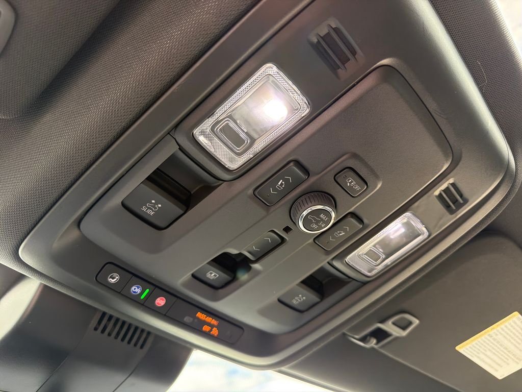 Used 2025 Sterling Metallic GMC Elevation image 32