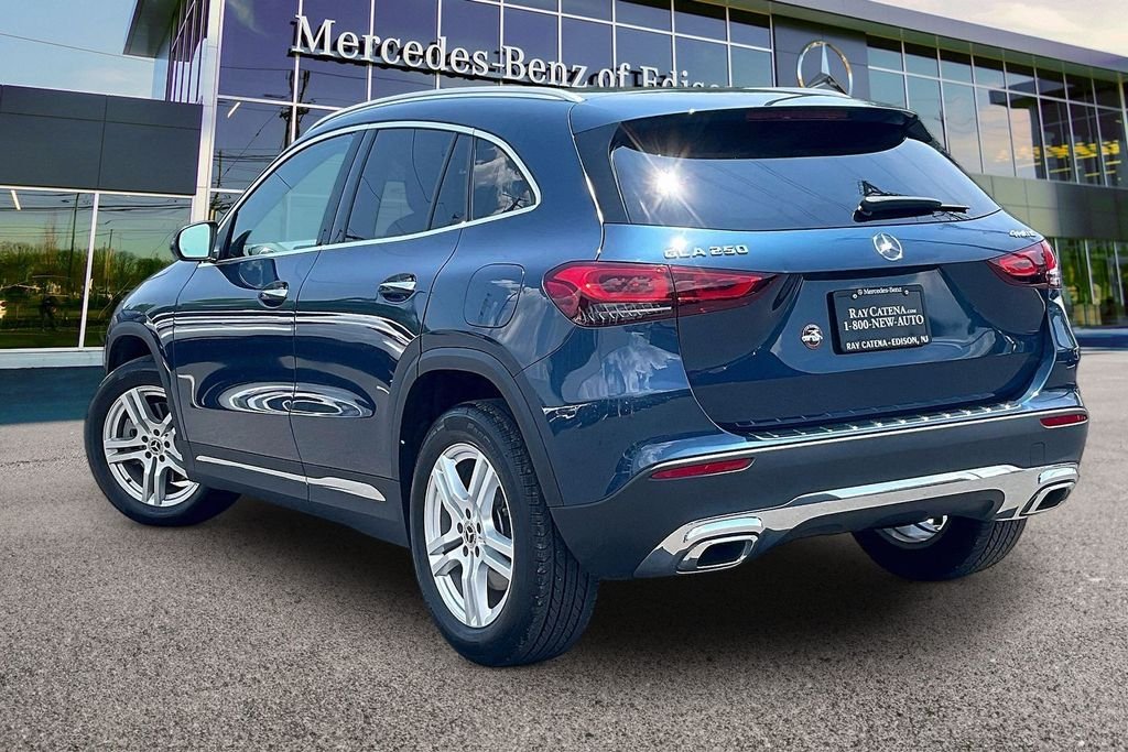 2023 Mercedes-Benz GLA Base - Photo 2