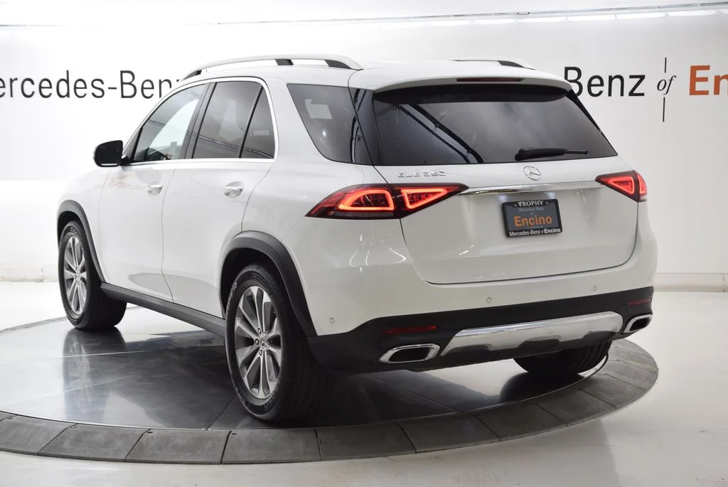 Used 2021 White Mercedes-Benz GLE 350 image 4