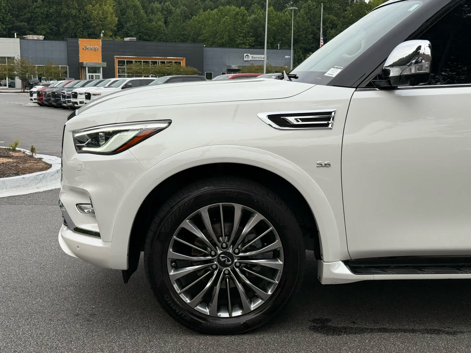 Used 2019 Moonstone White INFINITI LUXE image 11