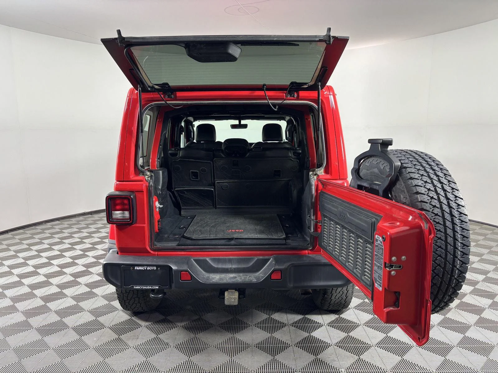 Used 2020 Firecracker Red Clearcoat Jeep Sahara image 5
