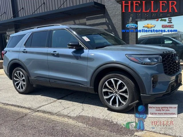 2025 Ford Explorer ST-LINE 4WD (PL535)'s photo