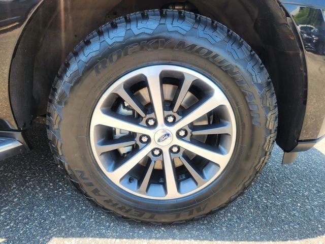 Used 2021 Black Ford XLT image 24