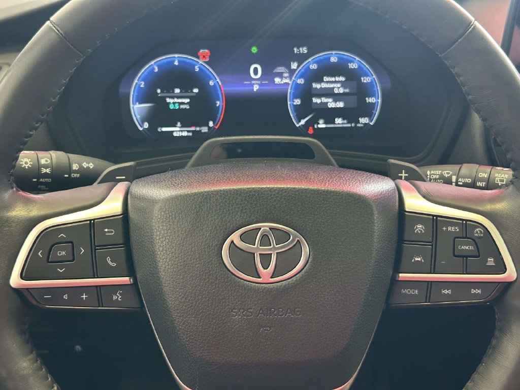 Used 2025 Beige Toyota Platinum image 29