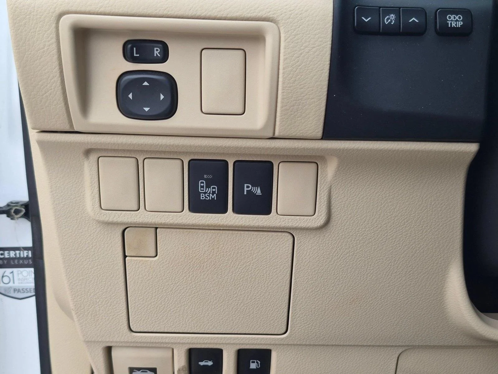 Used 2015 Starfire Pearl Lexus  image 10