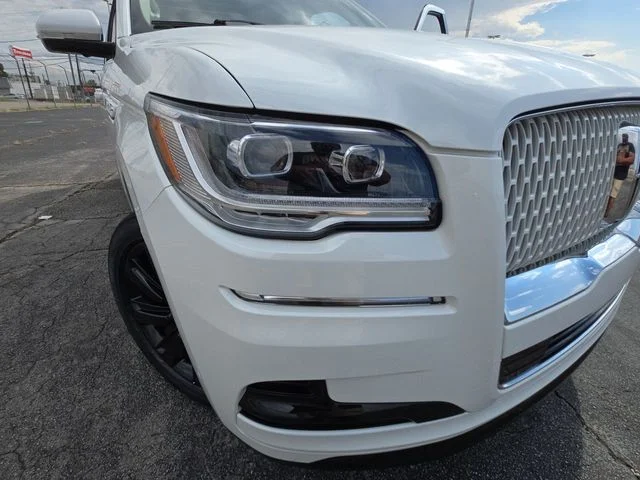 Used 2023 White Lincoln Reserve image 29