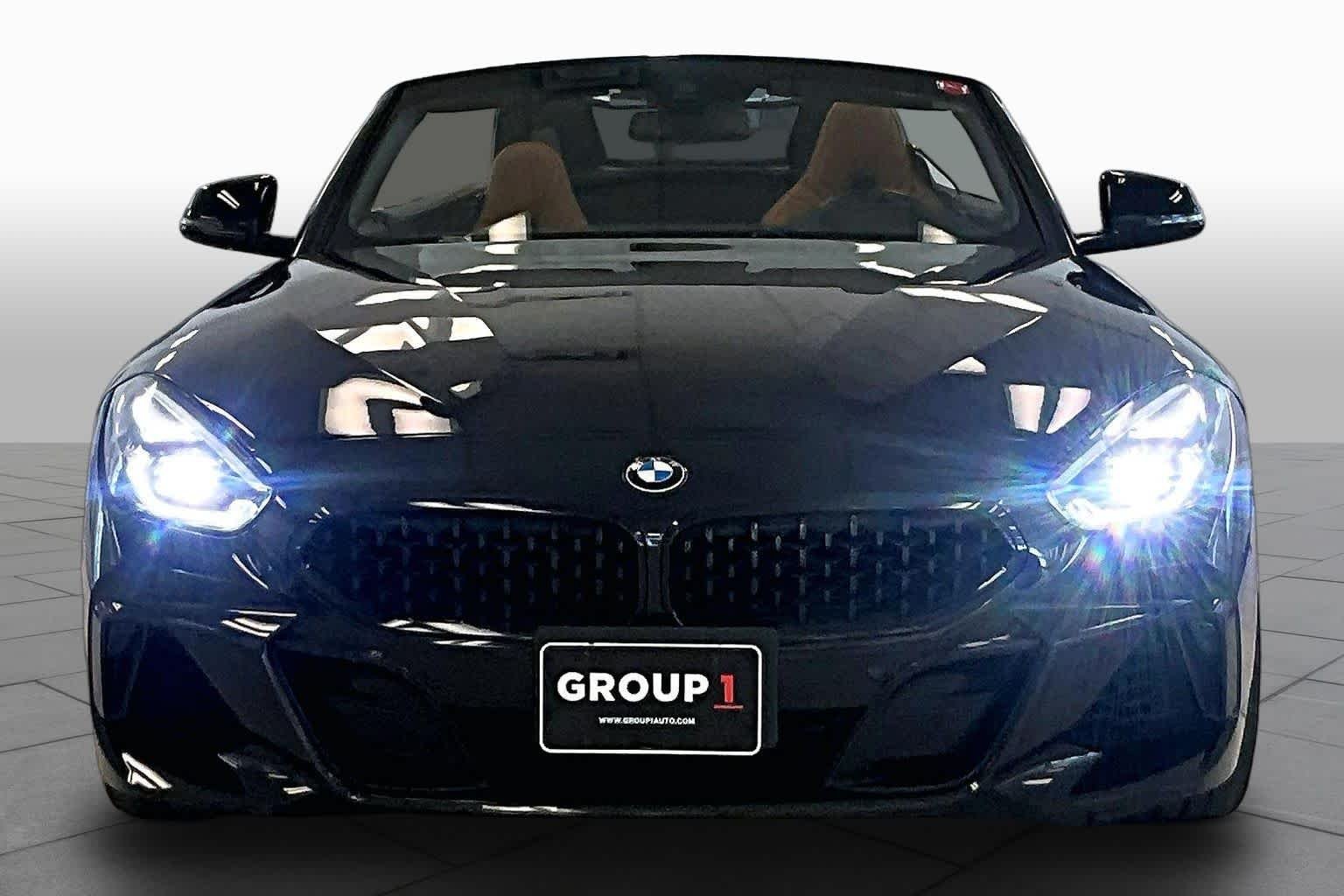 Used 2022 Black Sapphire Metallic BMW sDriveM40i image 3