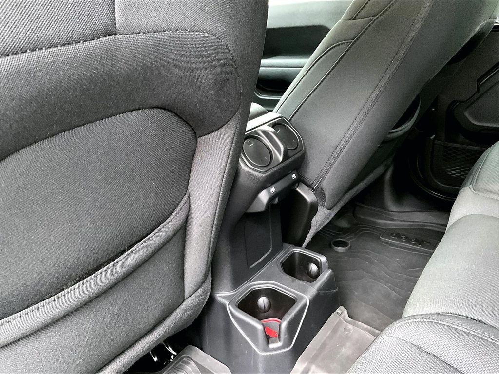 Used 2022 Green Jeep Sport image 25