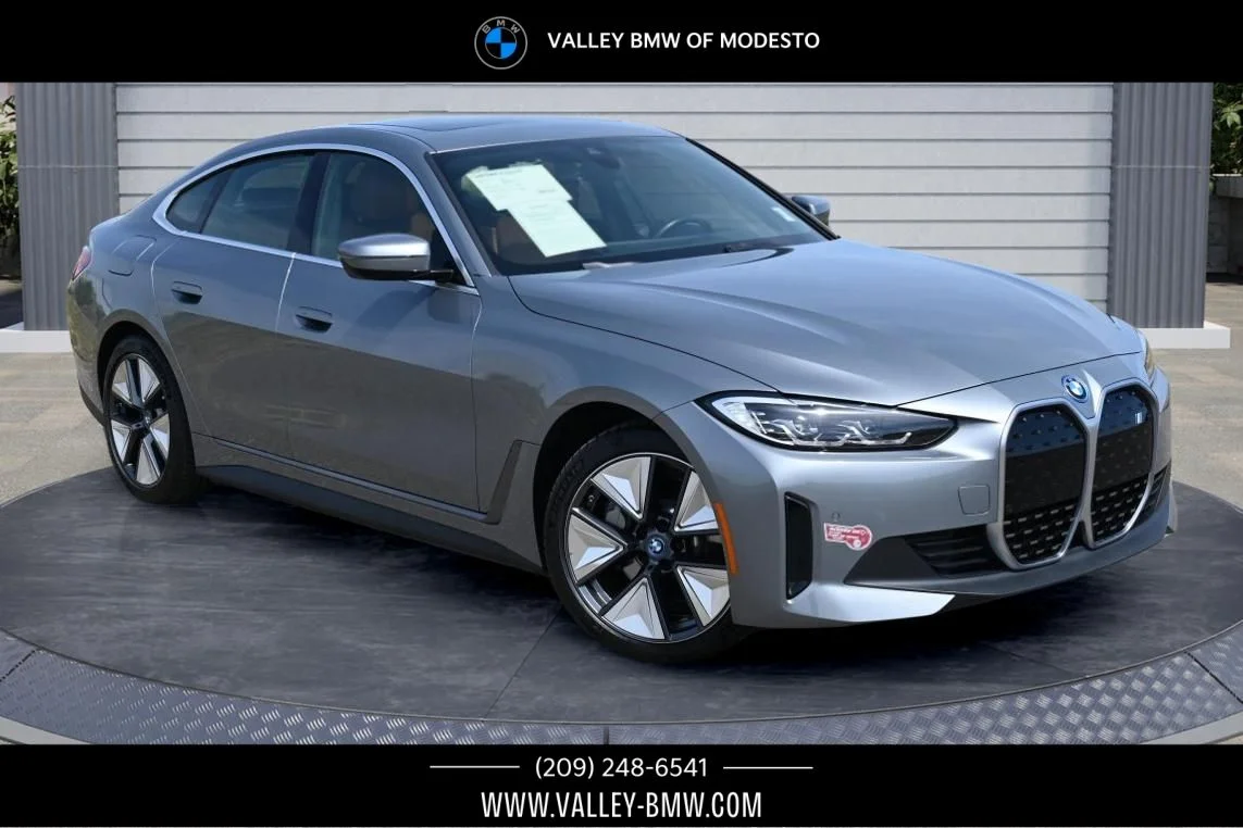 2023 BMW i4 eDrive35's photo