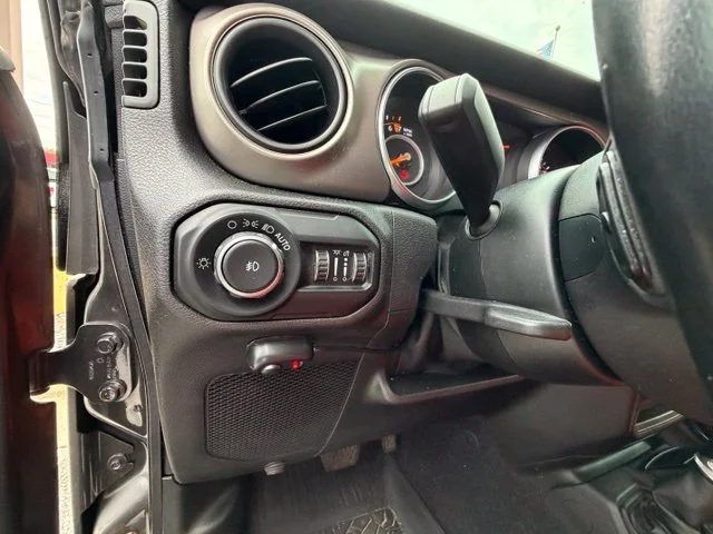 Used 2020 Gray Jeep Unlimited Sport S image 11