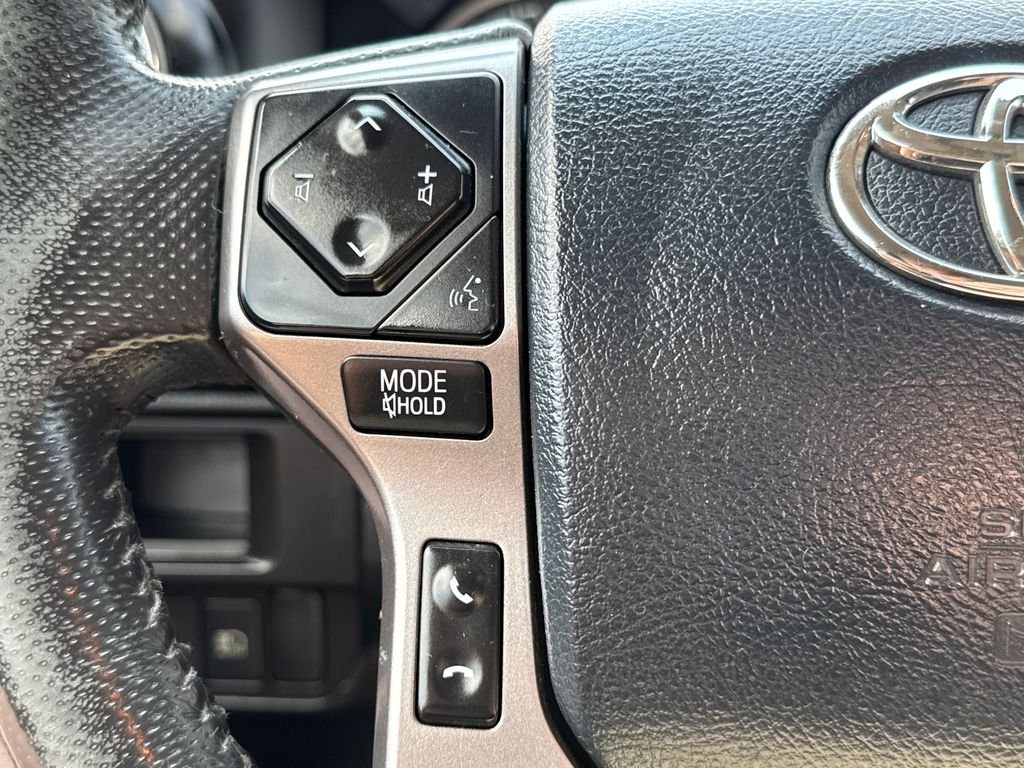 Used 2018 Black Toyota SR5 image 20
