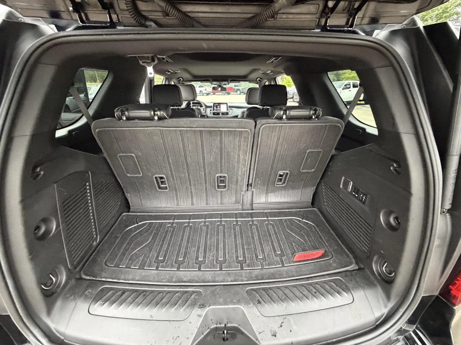 Used 2022 Onyx Black GMC SLT image 18