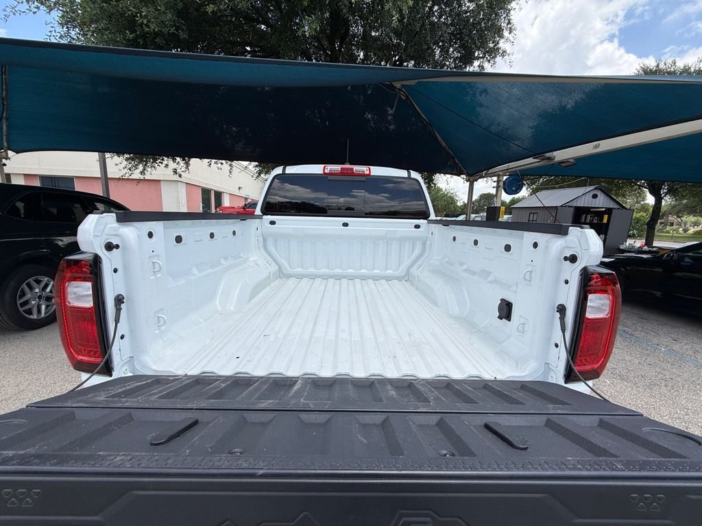 Used 2025 White GMC AT4 image 19