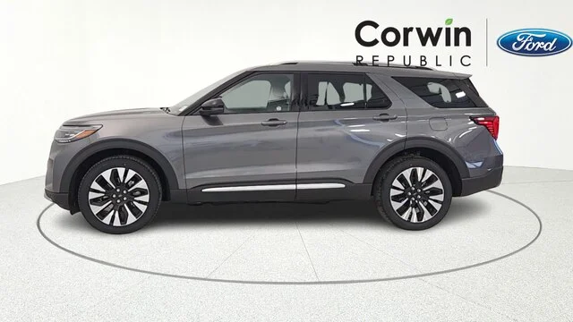 New 2026 Carbonized Gray Metallic Ford Platinum™ image 30