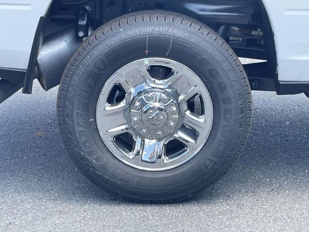 New 2026 Bright White Clear-Coat Exterior Paint RAM Tradesman image 13