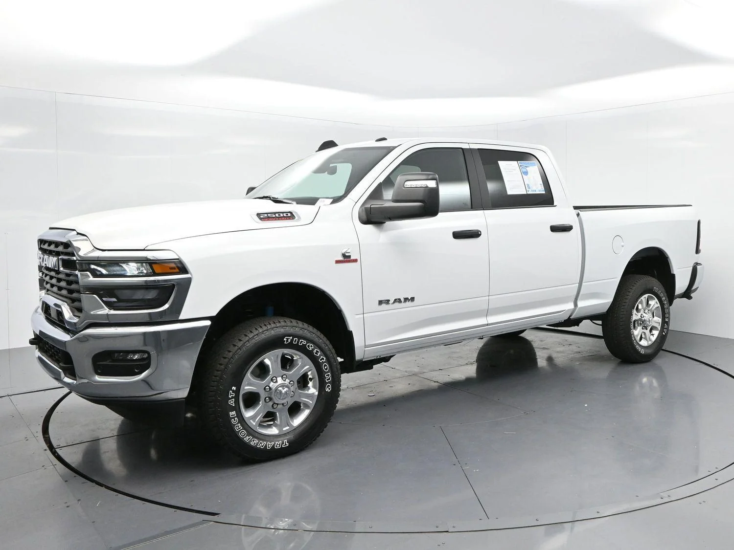 Used 2025 White Ram Big Horn image 3