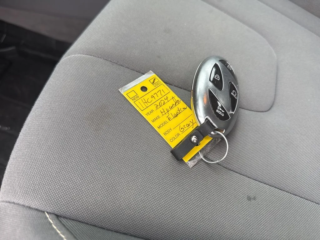 Used 2024 Gray Hyundai SEL image 32