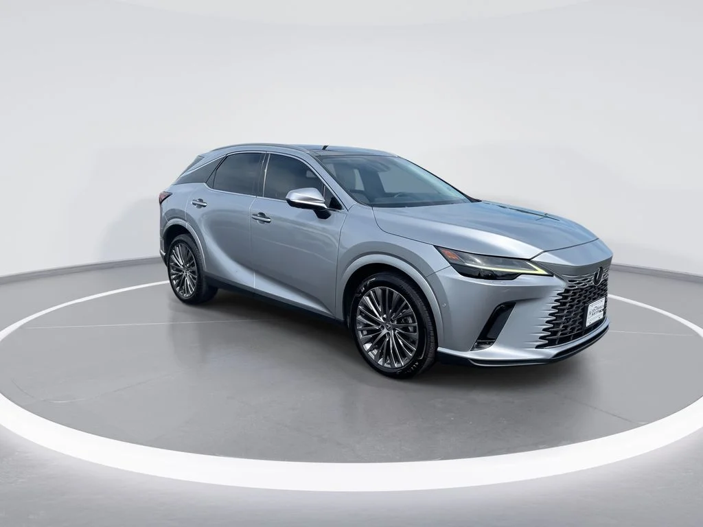 Used 2023 Silver Lexus 350 Luxury image 2