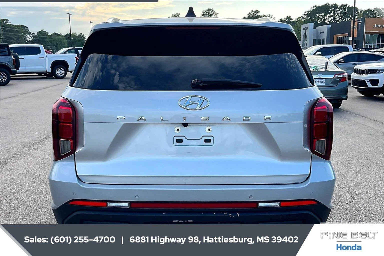Used 2023 Typhoon Silver Hyundai SEL image 4