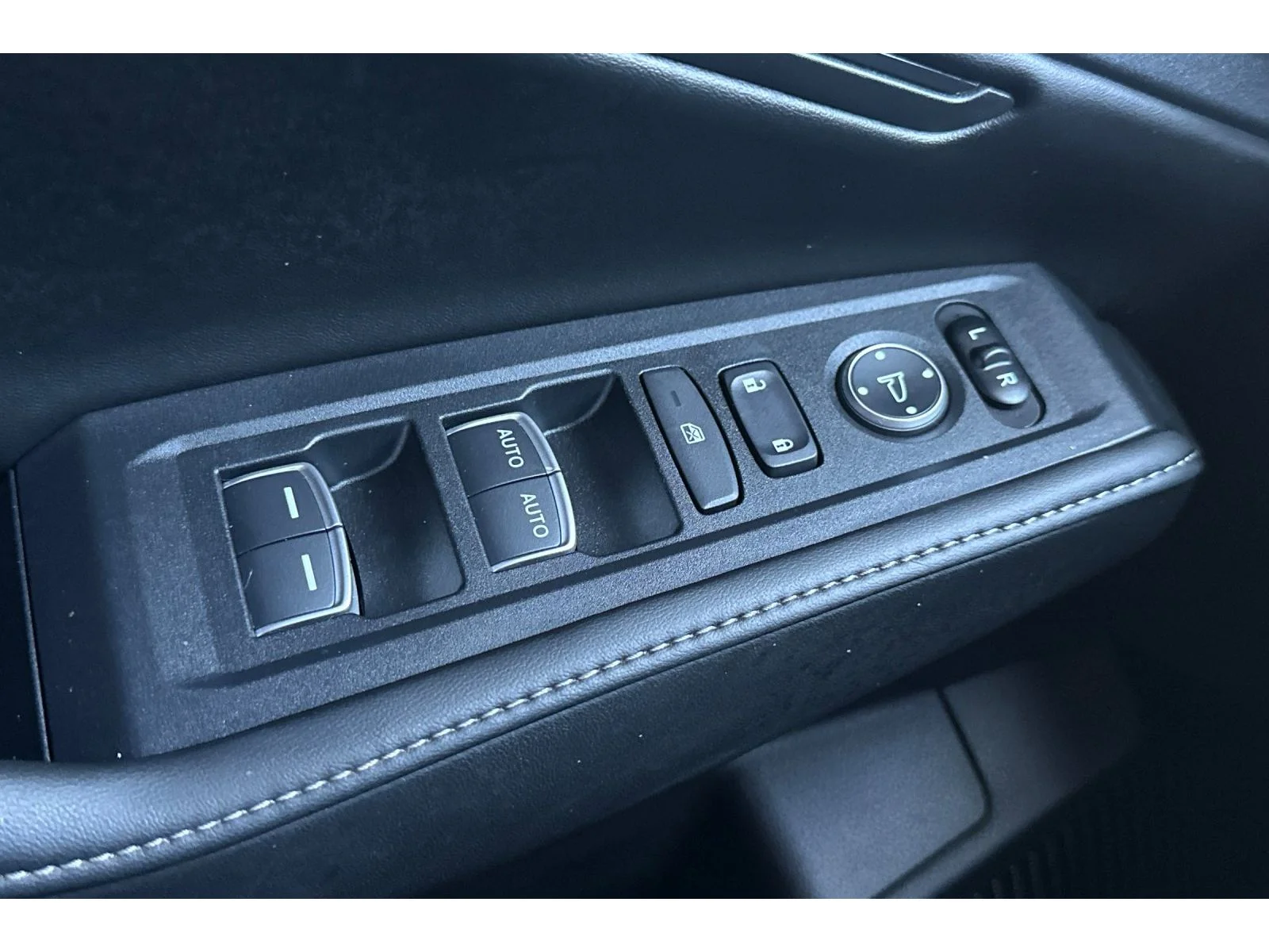 Used 2024 Solar Silver Metallic Honda Sport image 12