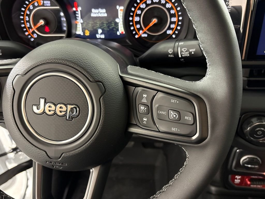 New 2026 Bright White Clearcoat Jeep Rubicon image 31
