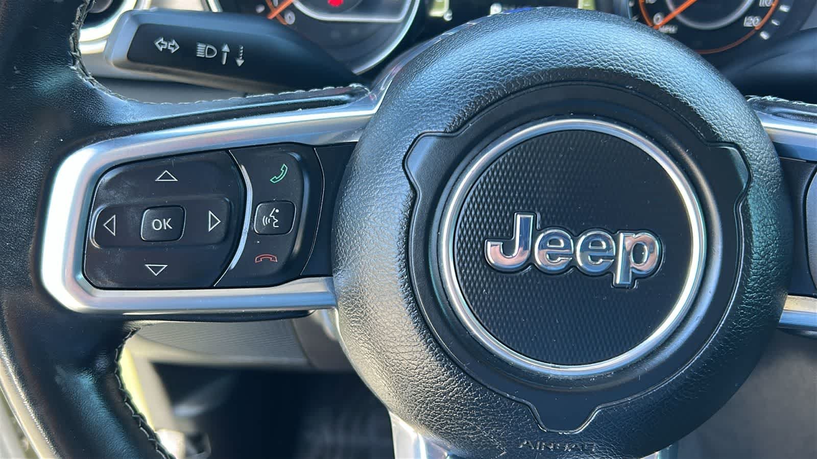 Used 2022 Sarge Green Clearcoat Jeep Overland image 19
