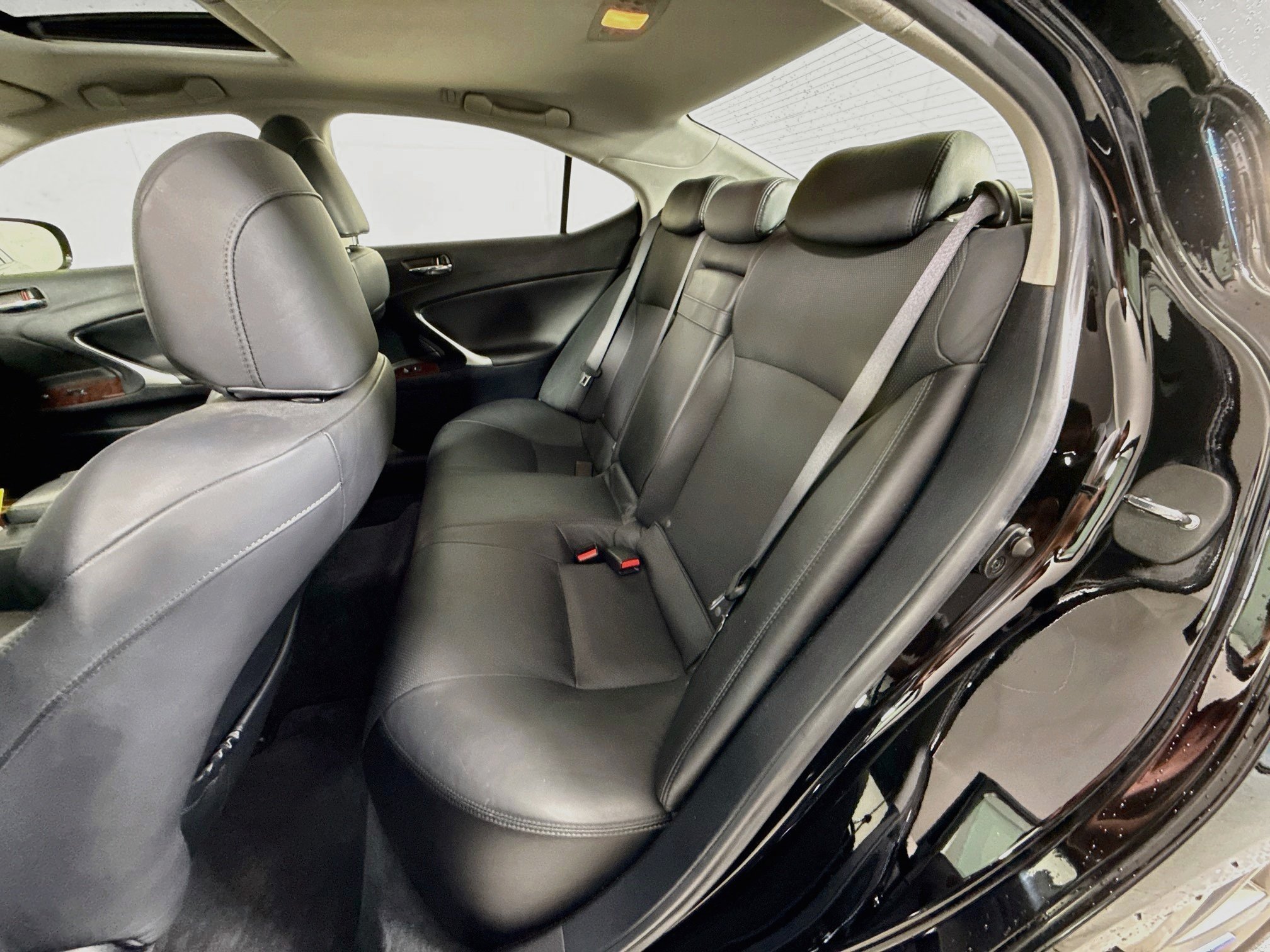 Used 2008 Obsidian Lexus Base image 25