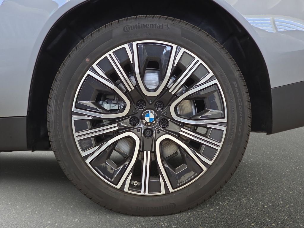 New 2026 Skyscraper Grey Metallic BMW 30 xDrive image 21