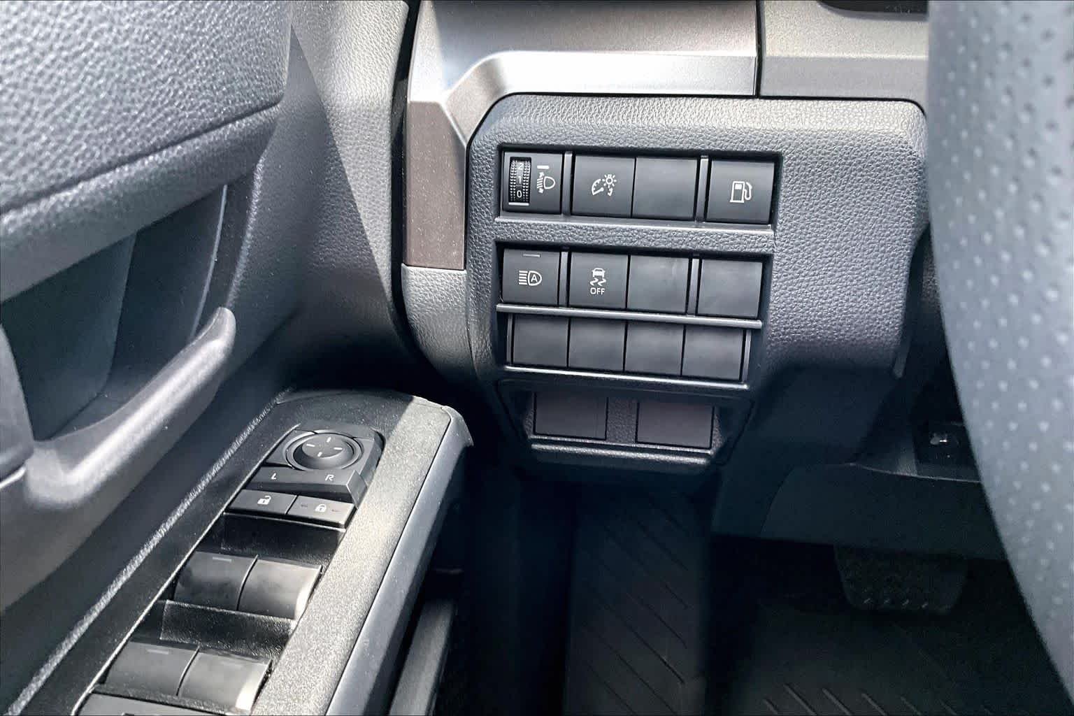 Used 2026 Cutting Edge Toyota SR5 image 33
