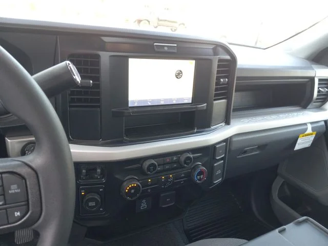 New 2025 Oxford White Ford XL image 21