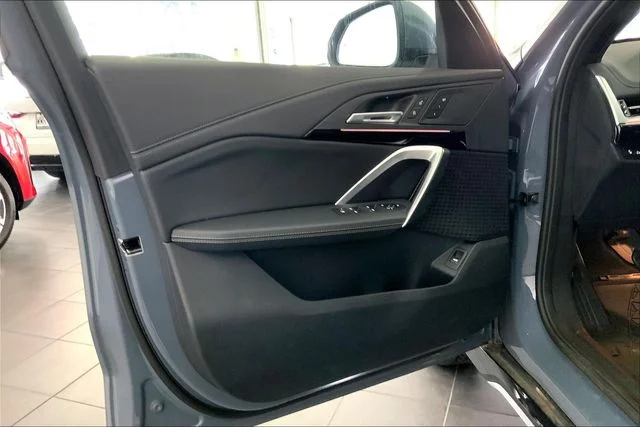 Used 2026 Storm Bay Metallic BMW xDrive28i image 10