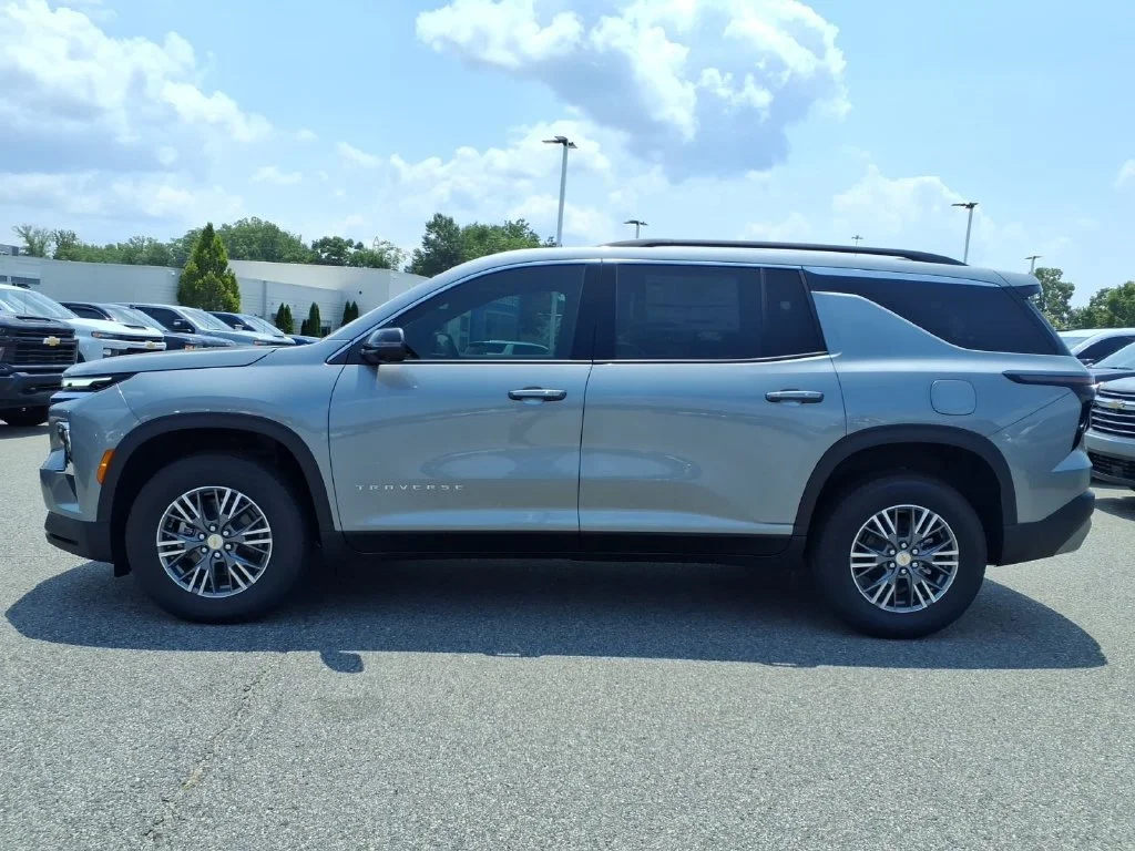 2026 Chevrolet Traverse LT - Photo 28