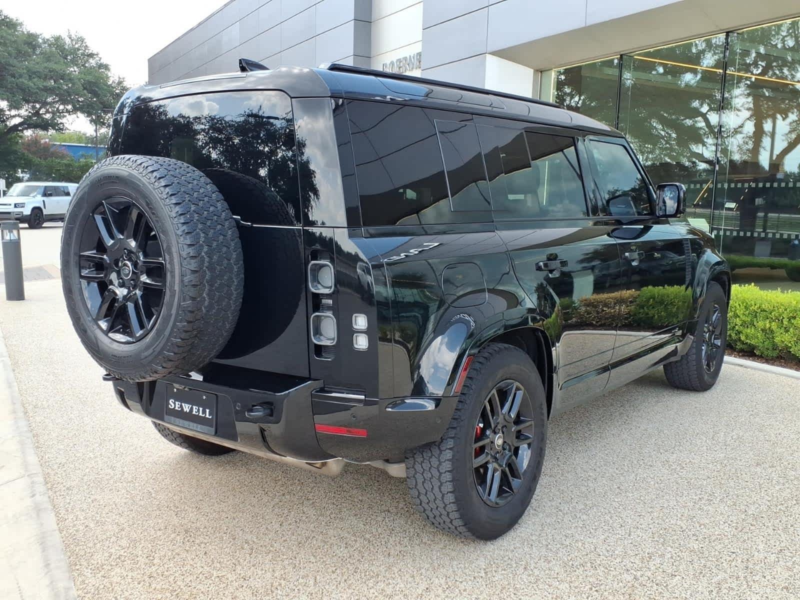 Certified Used 2025 Santorini Black Metallic Land Rover X image 6
