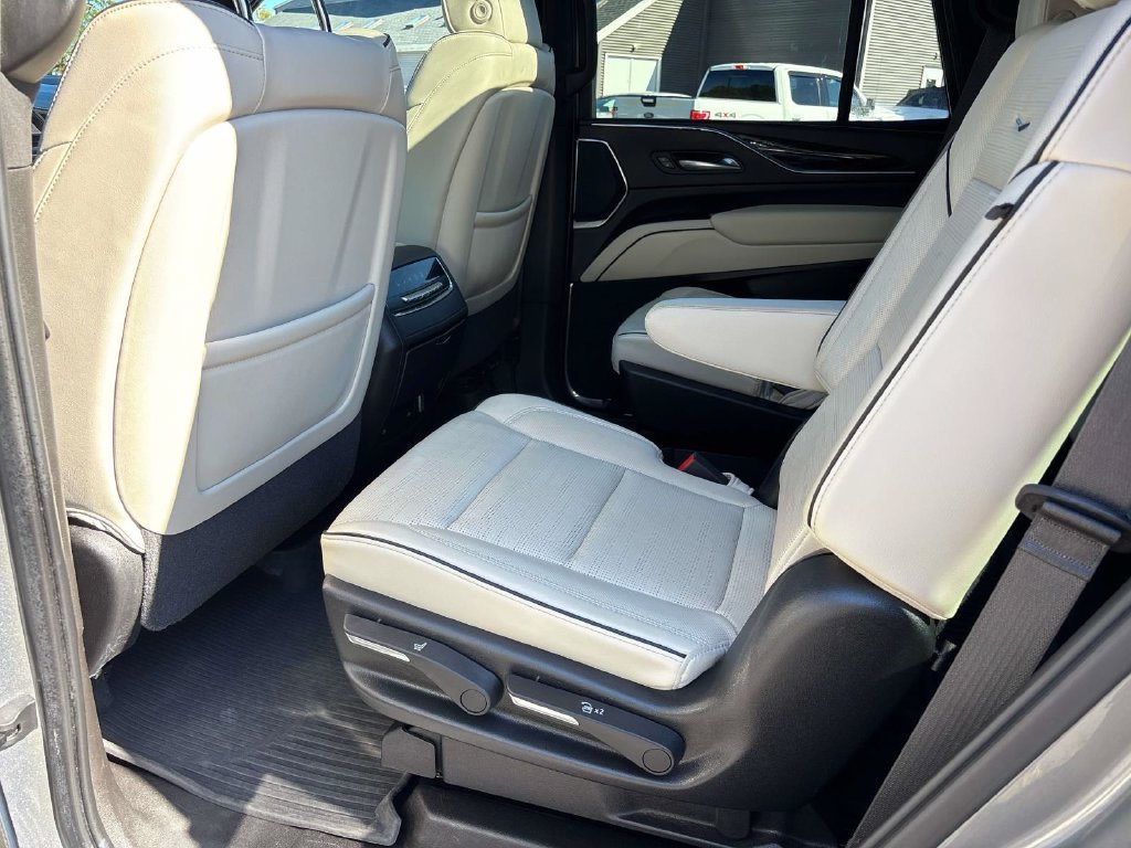Used 2021 Gray Cadillac Sport image 10