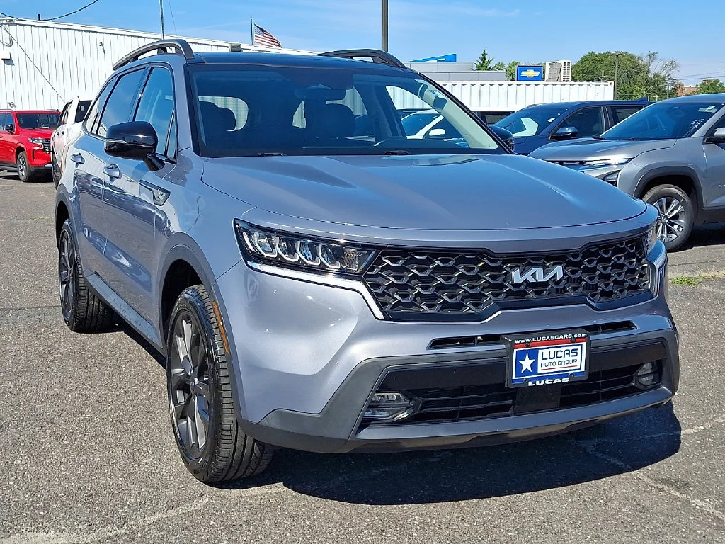 Used 2023 Silver Kia X-Line EX image 2