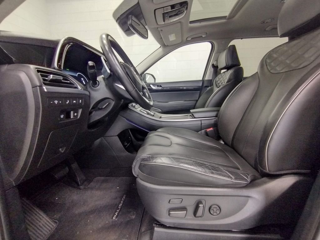 Used 2022 Rainforest Hyundai Limited image 24