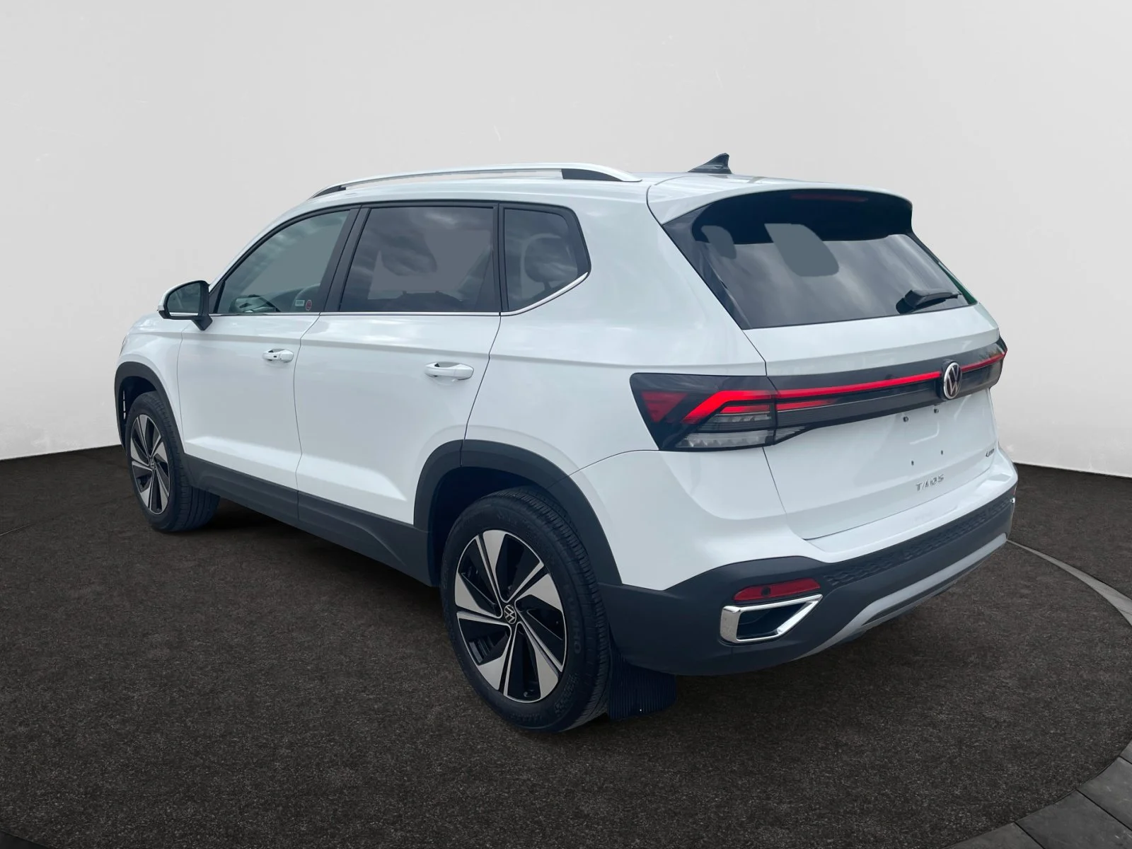 Used 2025 White Volkswagen Comfortline image 3