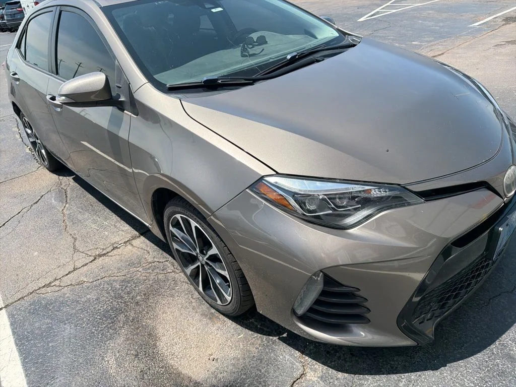 Used 2019 Gray Toyota SE image 1
