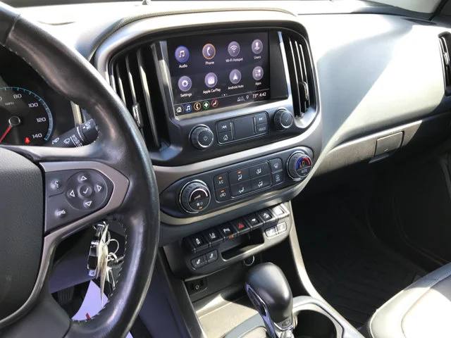 Used 2022 Black Chevrolet 4WD Z71 image 17
