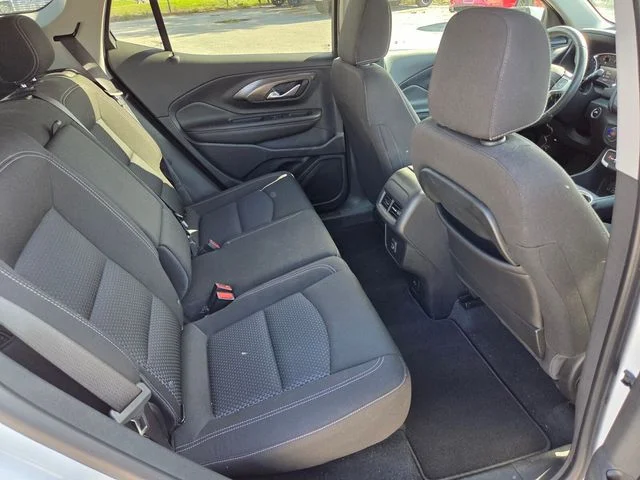 Used 2022 White GMC SLE image 14