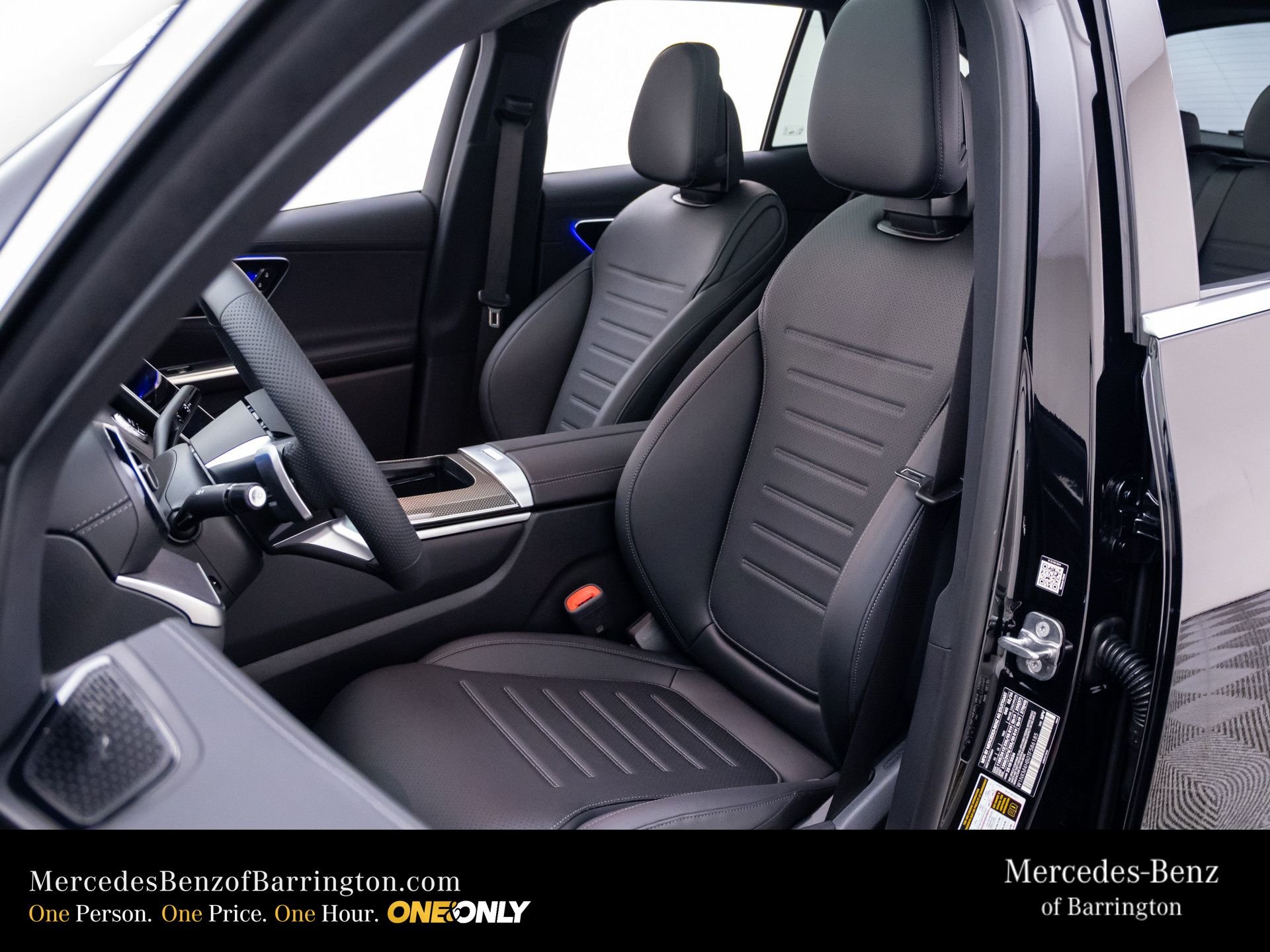 New 2026 Black Mercedes-Benz GLC 300 image 18