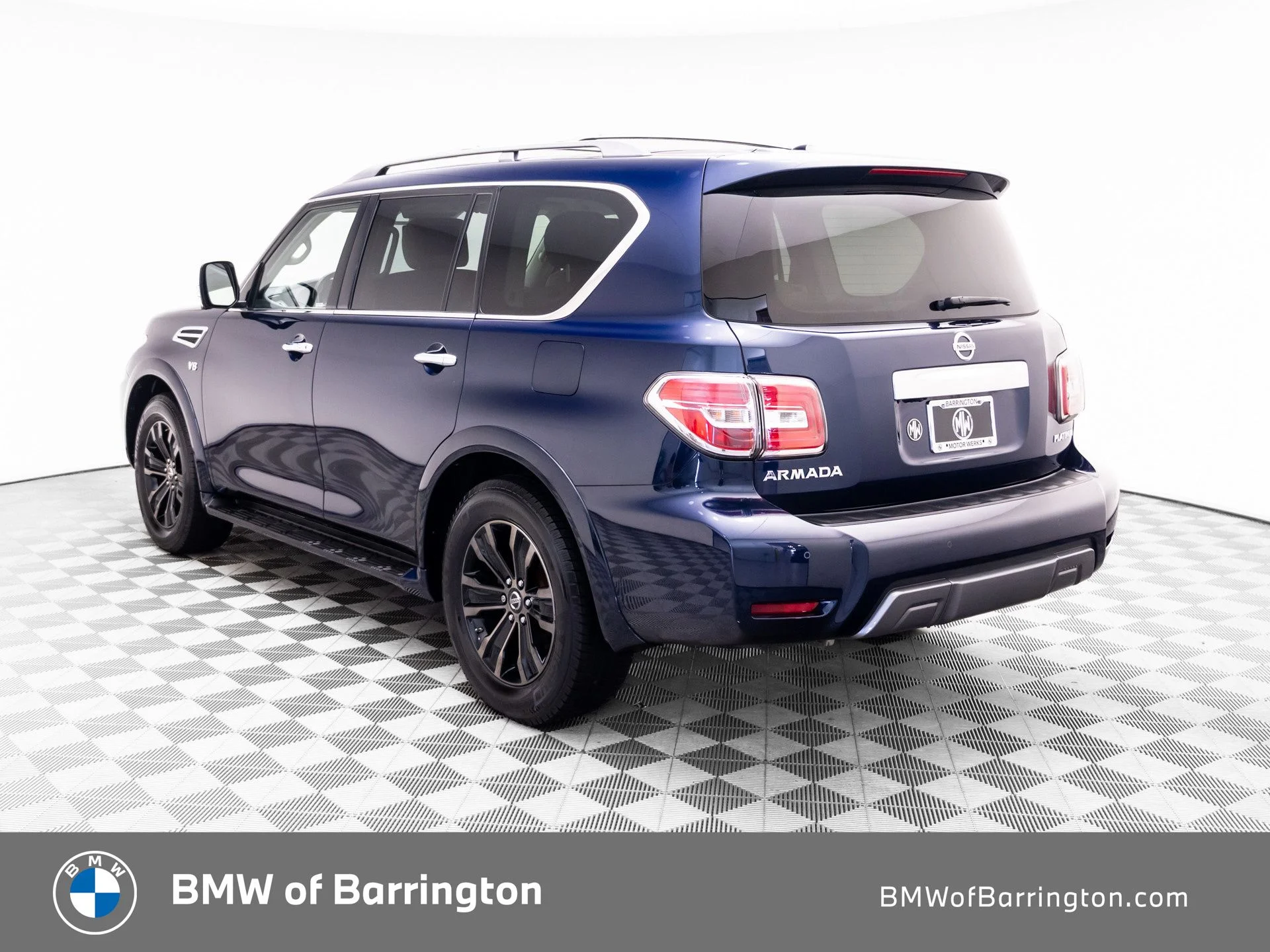 Used 2019 Blue Nissan Platinum image 3