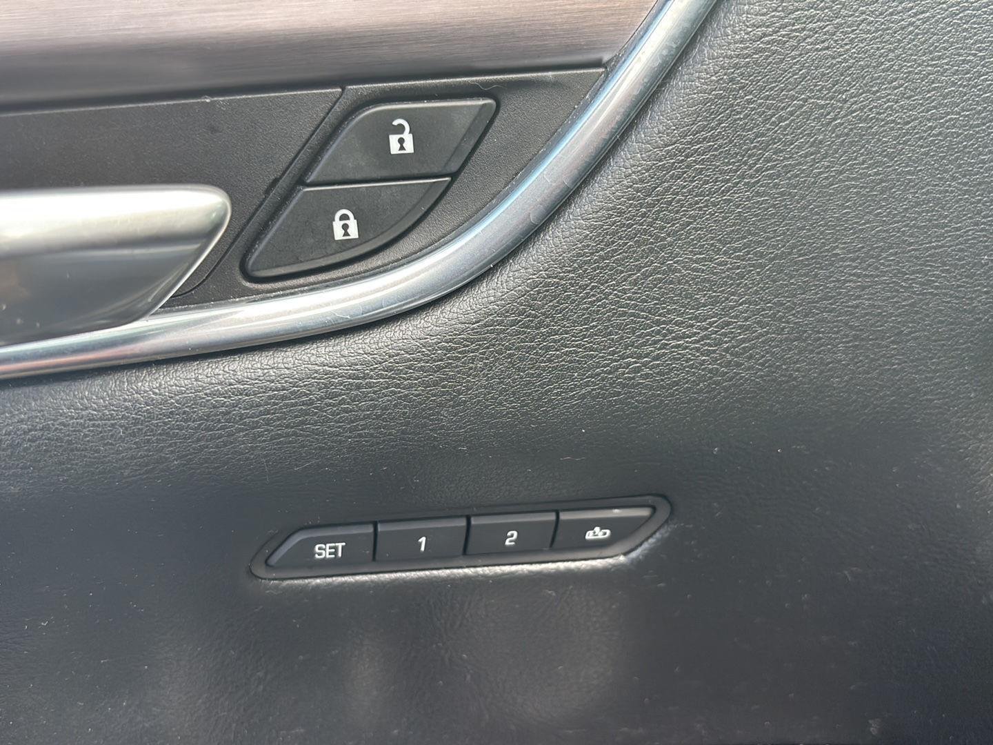 Used 2019 Radiant Silver Metallic Cadillac Luxury AWD image 9
