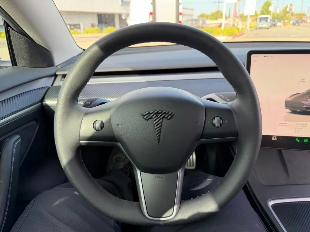 Used 2022  Tesla Performance image 6