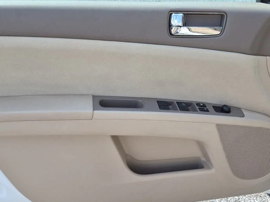 Used 2012 Aspen Ice Nissan 2.0 S image 9