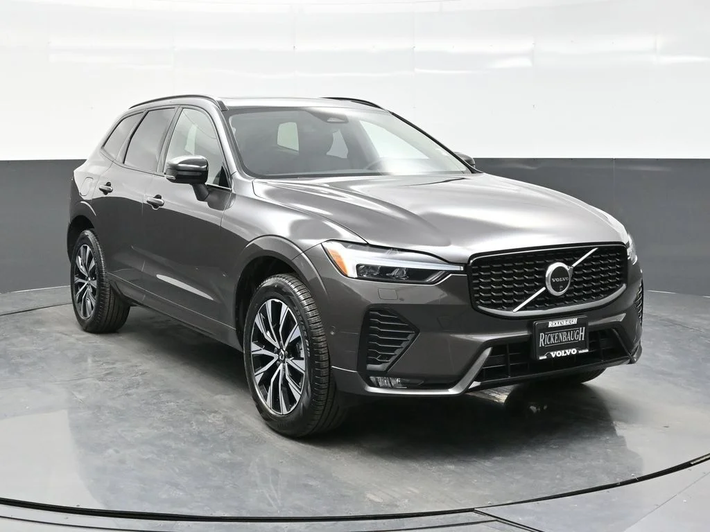 2025 Volvo XC60 B5 Plus Dark AWD's photo