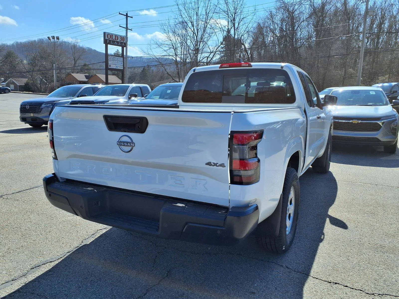 New 2026 Glacier White Nissan King Cab® S image 3